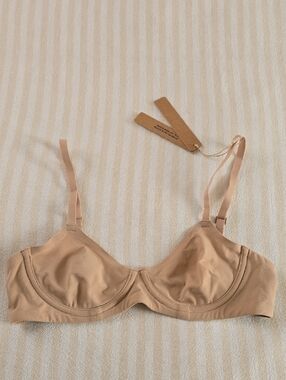 SKIMS Fits Everybody Unlined Demi Bra Size:34A Clay